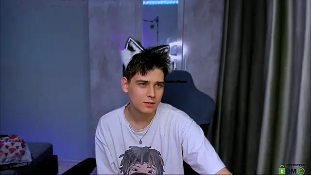 Snapshot of Foxicfu chatting on February 16, 2025, 3:38 pm Foxicfu online show from February 16, 2025, 3:38 pm