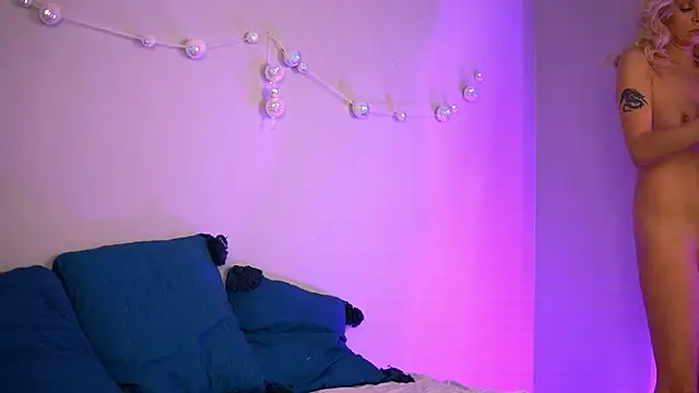 BritneyHudson online show from January 14, 2026, 6:50 am