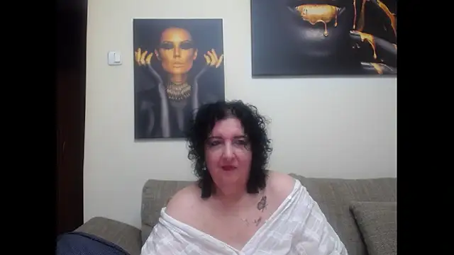 maturekorine online show from May 27, 2026, 7:43 pm