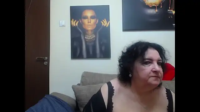 maturekorine online show from February 1, 2026, 5:44 pm