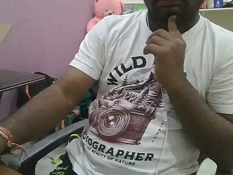 Snapshot of ITGuyhyd chatting on February 8, 2026, 4:15 pm ITGuyhyd online show from February 8, 2026, 4:15 pm