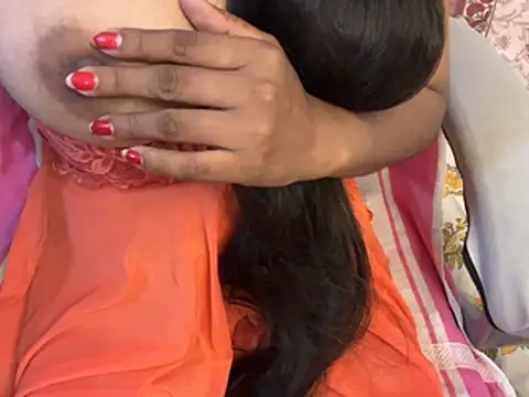 Snapshot of roshni-5 chatting on July 28, 2026, 4:39 pm roshni-5 online show from July 28, 2026, 4:39 pm