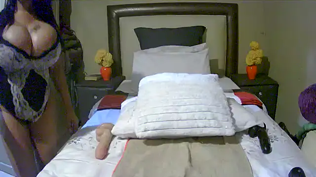 Snapshot of Kimmyboobs chatting on October 11, 2025, 9:49 pm Kimmyboobs online show from October 11, 2025, 9:49 pm