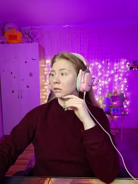 D0nna  online show from March 30, 2026, 10:55 pm