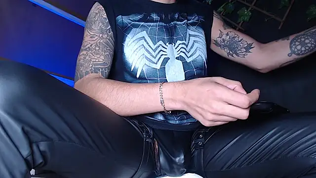 Snapshot of Dicaprioo_ chatting on October 11, 2025, 5:41 am Dicaprioo online show from October 11, 2025, 5:41 am