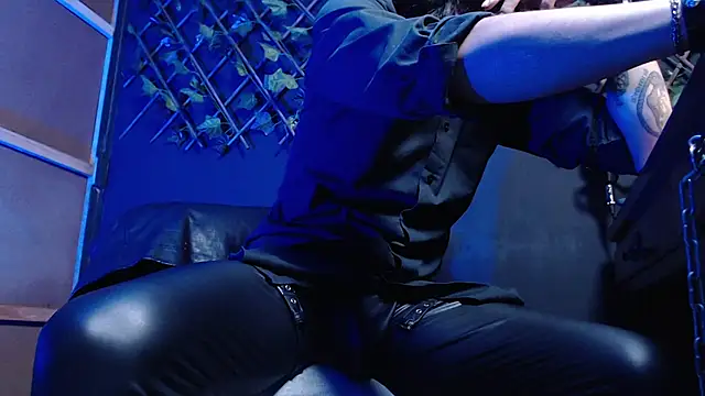 Snapshot of Dicaprioo_ chatting on November 28, 2025, 7:19 am Dicaprioo online show from November 28, 2025, 7:19 am