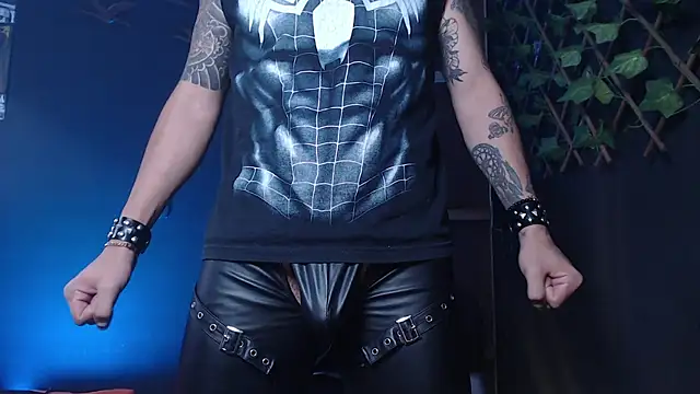 Snapshot of Dicaprioo_ chatting on October 23, 2025, 2:05 pm Dicaprioo online show from October 23, 2025, 2:05 pm