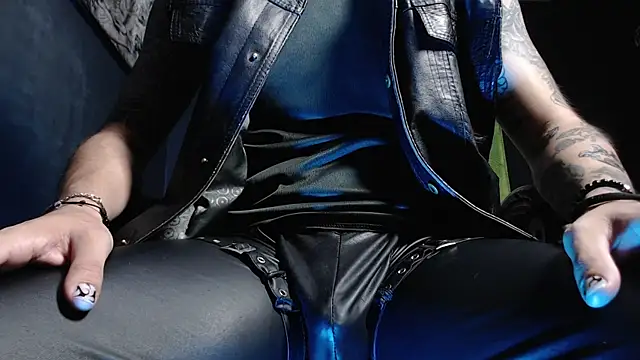 Dicaprioo  online show from April 22, 2026, 5:36 am