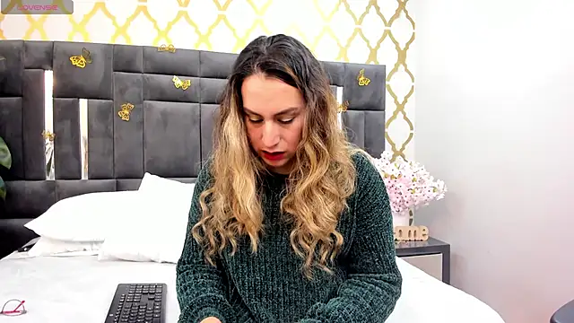 Snapshot of RubbyTaylor chatting on October 21, 2025, 2:16 pm RubbyTaylor online show from October 21, 2025, 2:16 pm