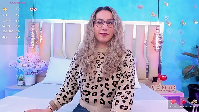 Snapshot of RubbyTaylor chatting on February 3, 2026, 2:33 pm RubbyTaylor online show from February 3, 2026, 2:33 pm