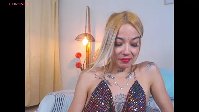 Veronicaa 2 online show from September 13, 2025, 9:37 pm