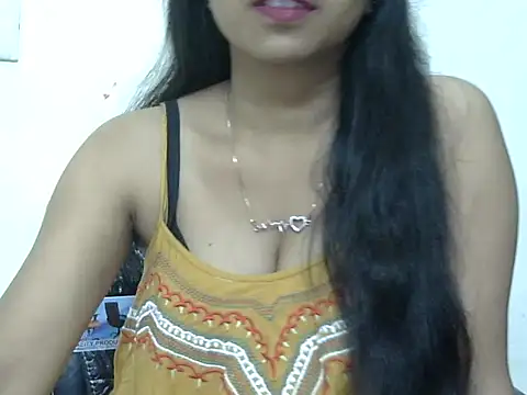 Snapshot of momo_lov chatting on October 9, 2025, 4:57 am momo lov online show from October 9, 2025, 4:57 am