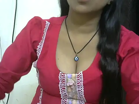 Snapshot of momo_lov chatting on September 20, 2025, 5:12 am momo lov online show from September 20, 2025, 5:12 am