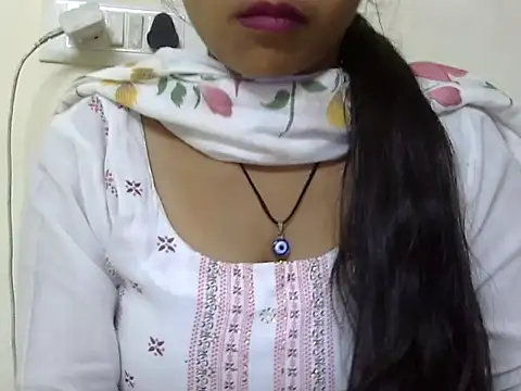 Snapshot of momo_lov chatting on October 10, 2025, 4:46 am momo lov online show from October 10, 2025, 4:46 am