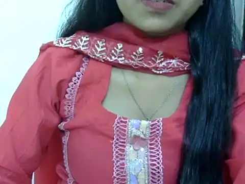 Snapshot of momo_lov chatting on March 10, 2025, 8:39 am momo lov online show from March 10, 2025, 8:39 am