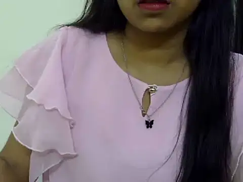 Snapshot of momo_lov chatting on March 21, 2025, 5:54 am momo lov online show from March 21, 2025, 5:54 am