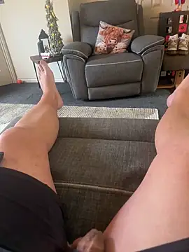 moggy53 online show from December 14, 2025, 12:33 pm