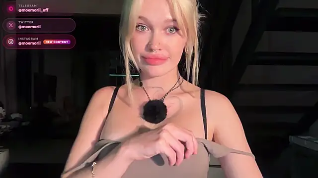Snapshot of Golden_Aline chatting on June 17, 2026, 2:38 pm Golden Aline online show from June 17, 2026, 2:38 pm