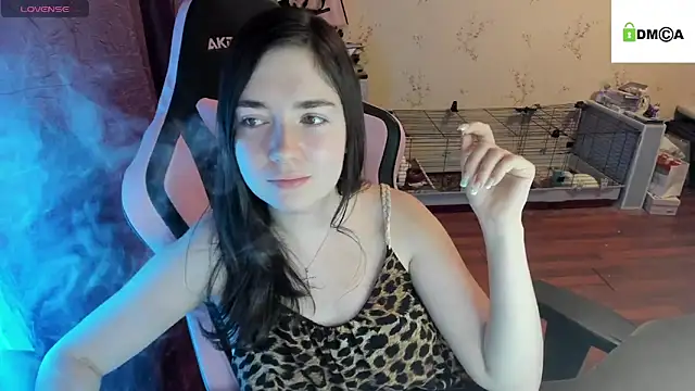 Snapshot of Crazy_forest_fairy chatting on October 9, 2025, 9:37 pm Crazy forest fairy online show from October 9, 2025, 9:37 pm