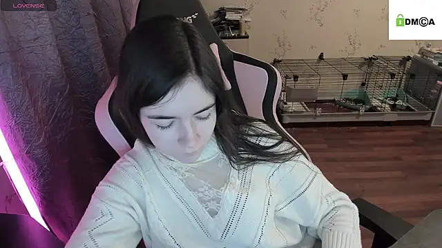 Snapshot of Crazy_forest_fairy chatting on January 13, 2025, 12:30 am Crazy forest fairy online show from January 13, 2025, 12:30 am