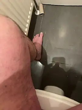 Snapshot of Rafal555578 chatting on February 22, 2025, 1:22 am Rafal555578 online show from February 22, 2025, 1:22 am