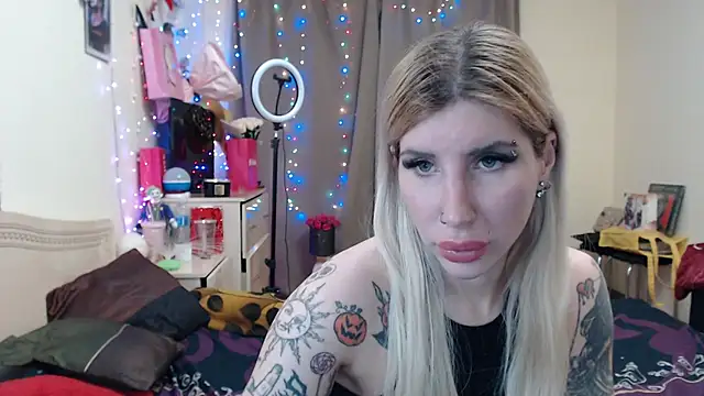 BLACKPeonyy online show from November 3, 2025, 9:18 pm