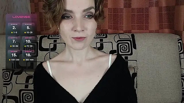 TinaWince online show from April 3, 2026, 4:52 am