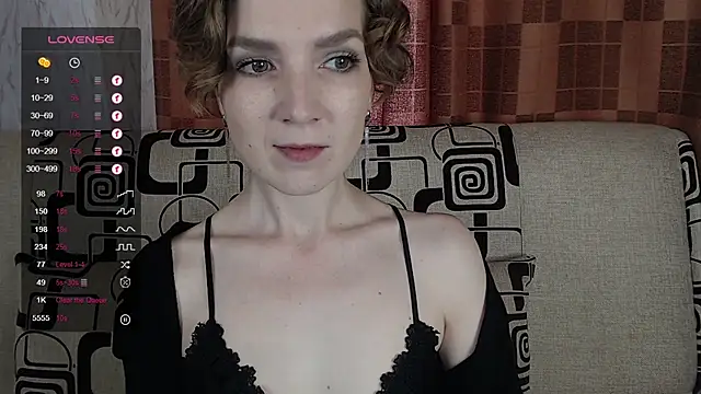 Snapshot of TinaWince chatting on June 7, 2026, 5:01 am TinaWince online show from June 7, 2026, 5:01 am