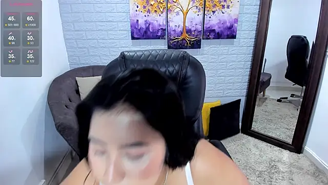 alaiasmile  online show from May 29, 2026, 7:09 pm