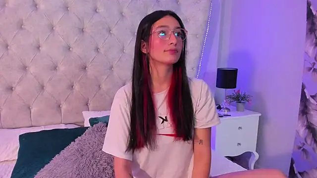 Snapshot of dafne_bss chatting on December 19, 2025, 5:32 am dafne bss online show from December 19, 2025, 5:32 am