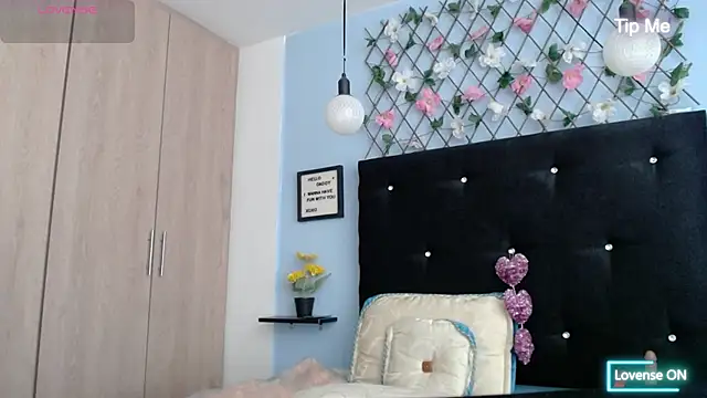 evatits 1 online show from March 10, 2025, 12:38 pm