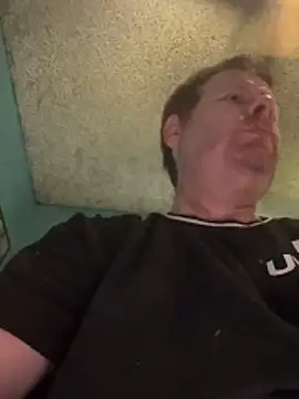 Snapshot of Diaperking916 chatting on February 12, 2026, 9:03 pm Diaperking916 online show from February 12, 2026, 9:03 pm