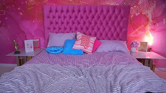 ArianaDarkk online show from September 29, 2025, 8:03 pm