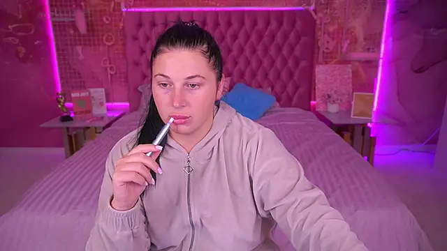 ArianaDarkk online show from October 13, 2025, 7:48 pm