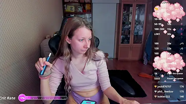 Snapshot of cutieMila chatting on January 13, 2026, 8:18 am cutieMila online show from January 13, 2026, 8:18 am