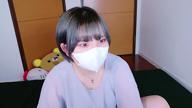 senachinnn online show from October 5, 2025, 8:49 am