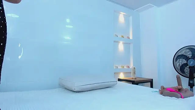 Snapshot of Dalia-Prada chatting on November 15, 2025, 4:49 am Dalia-Prada online show from November 15, 2025, 4:49 am