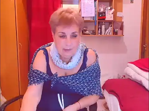 Victoria5643 online show from December 2, 2025, 6:42 pm