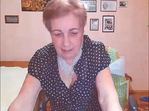 Victoria5643 online show from March 9, 2026, 7:28 pm