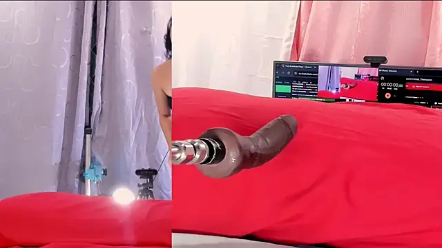 Snapshot of Criistal_Thompson chatting on November 4, 2025, 11:36 am Criistal Thompson online show from November 4, 2025, 11:36 am