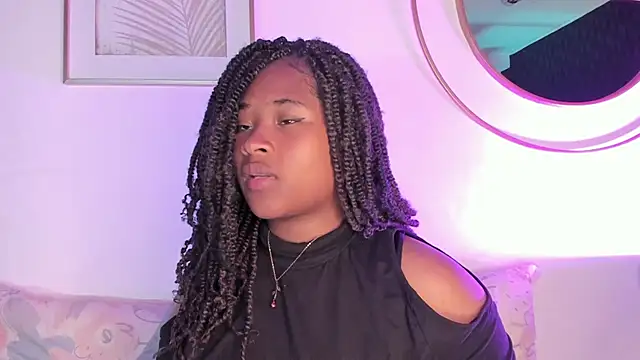 Snapshot of Anneth__M chatting on February 25, 2025, 7:38 pm Anneth M online show from February 25, 2025, 7:38 pm