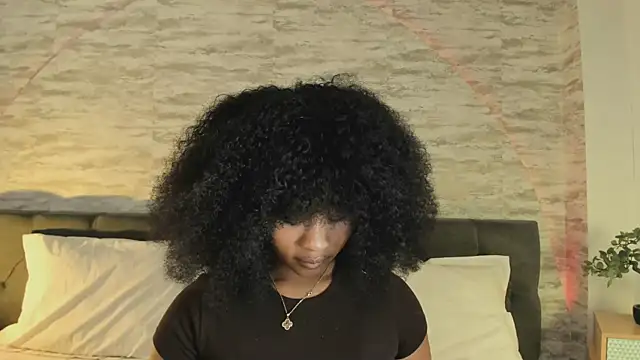 Snapshot of Anneth__M chatting on September 17, 2025, 7:38 pm Anneth M online show from September 17, 2025, 7:38 pm
