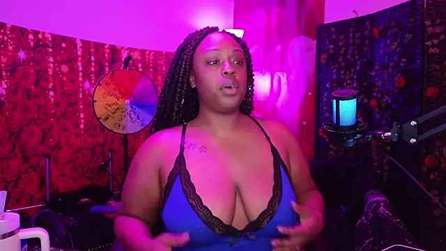 cheriserozequeen online show from April 18, 2026, 2:25 am