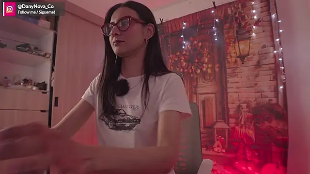 DanyNova Co online show from November 9, 2025, 9:19 pm