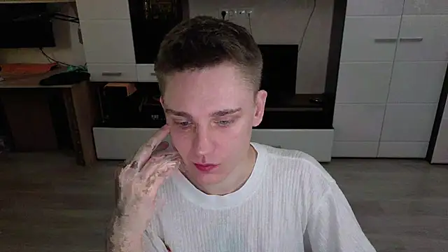 Snapshot of angryzan chatting on November 5, 2025, 7:11 am angryzan online show from November 5, 2025, 7:11 am