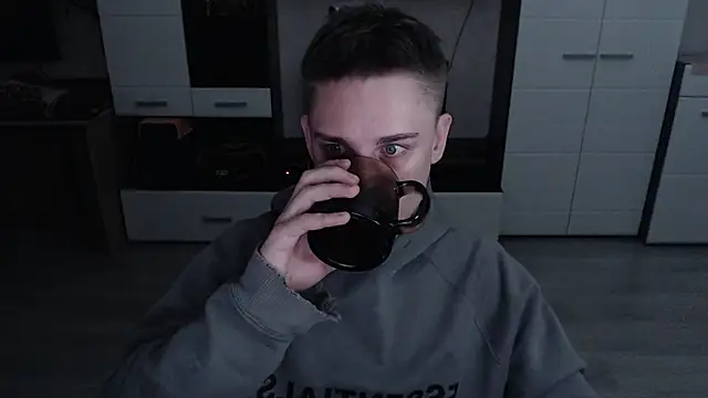 Snapshot of angryzan chatting on October 28, 2025, 5:08 am angryzan online show from October 28, 2025, 5:08 am