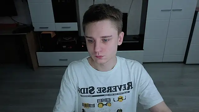 Snapshot of angryzan chatting on December 4, 2025, 4:44 am angryzan online show from December 4, 2025, 4:44 am