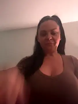 Snapshot of IvyWylde chatting on December 1, 2024, 6:24 pm IvyWylde online show from December 1, 2024, 6:24 pm