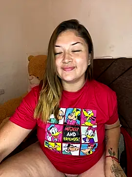 Snapshot of Sofia_Queen17 chatting on September 12, 2025, 1:28 am Sofia Queen17 online show from September 12, 2025, 1:28 am