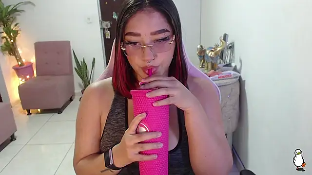 Snapshot of littleangel1_m chatting on February 4, 2025, 10:02 pm littleangel1 m online show from February 4, 2025, 10:02 pm